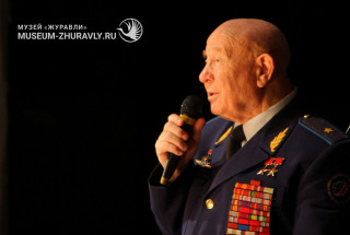 Лётчик-космонавт Алексей Леонов в Зеленограде. 2011. Фото: Андрей Кошелев