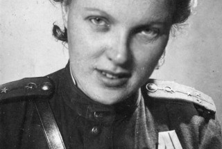 Надежда Владимировна Сибирцева. 10 апреля 1944. Фото из семейного архива Сибирцевых